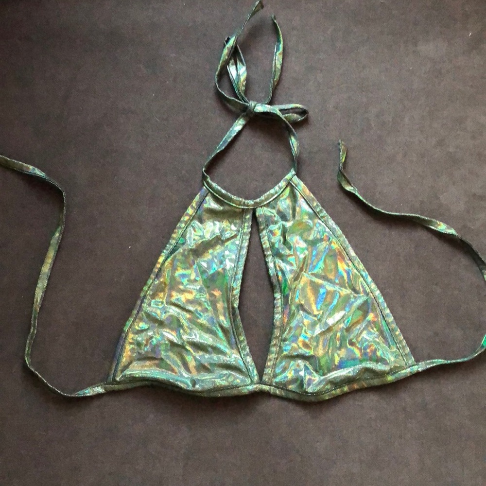 Trippy holographic top